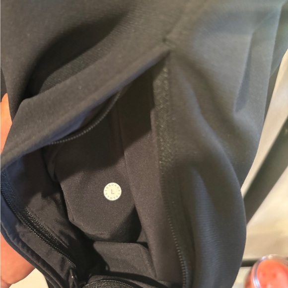 lululemon athletica Black Men's Lightweight Jacket like new - Picture 6 of 6